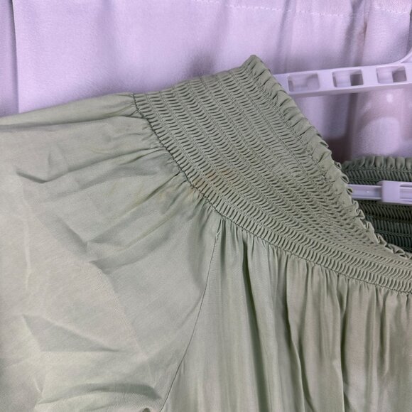 Gianni Bini Womens Smocked Sage Green Dress Size Medium - Picture 2 of 6